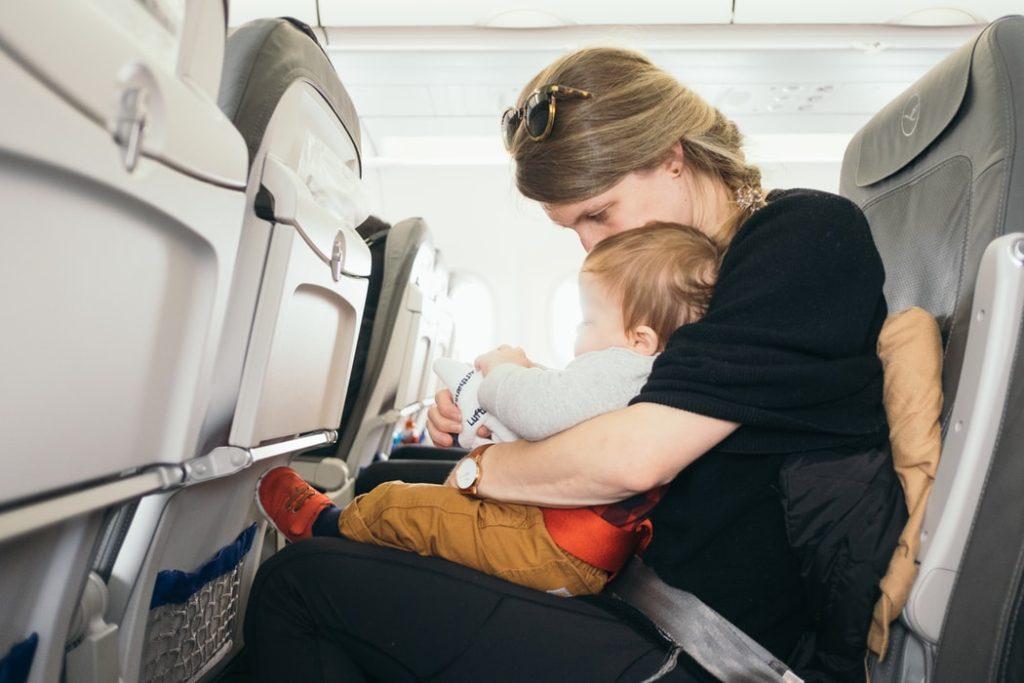 Viajando com filhos pequenos: o que levar na mala
